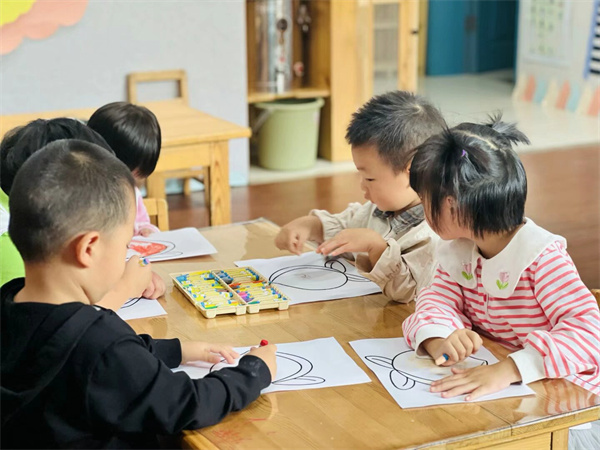 【馨和分园·重阳节活动】爱在重阳，童心敬老